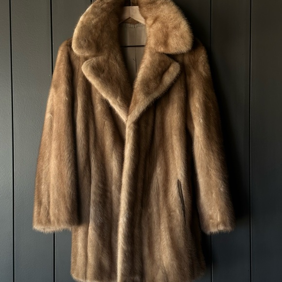 Vintage Genuine Fur Coat / Mink / Caramel Tan / 
Size Medium - Picture 1 of 10